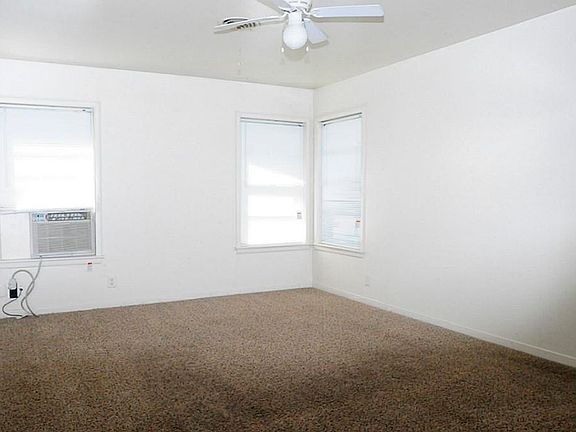 2nd image of 2207 Franklin Dr