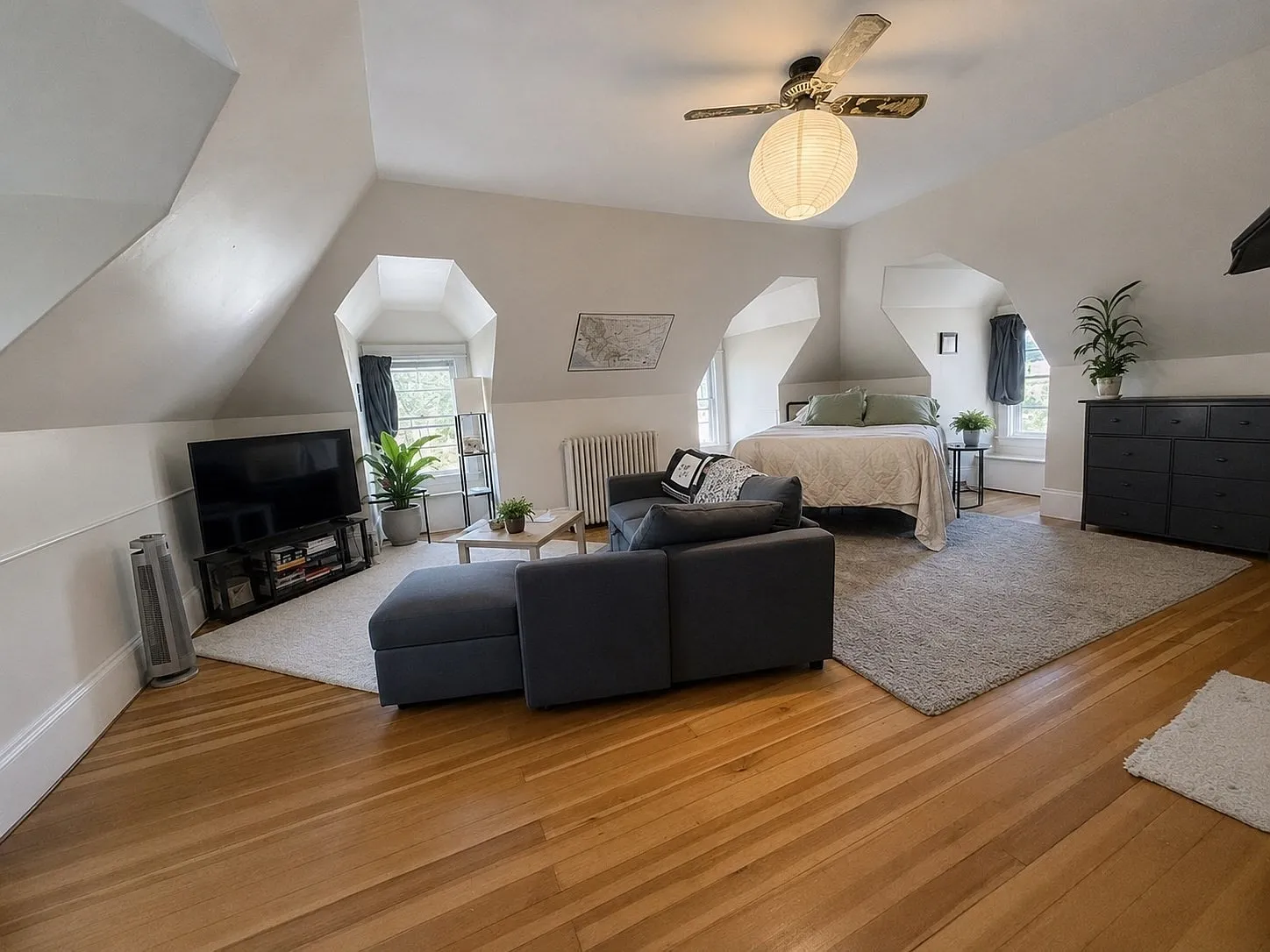 Studio, 1.0 bath, 400 sqft, $1,950 — Photo 2
