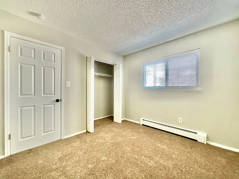 Westwind Apartments — Photo 27