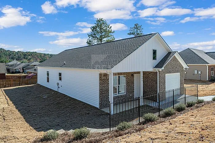 590 Woodland Cir — Photo 3