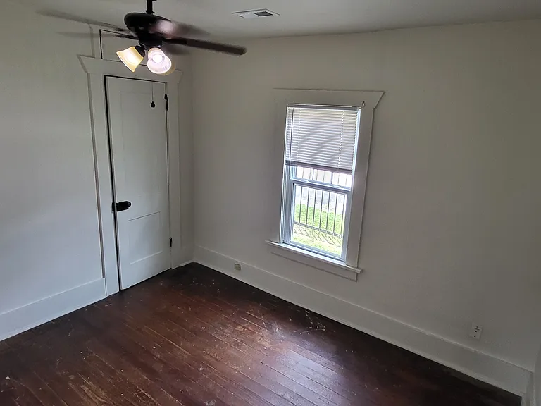 924 E Turner St — Photo 10