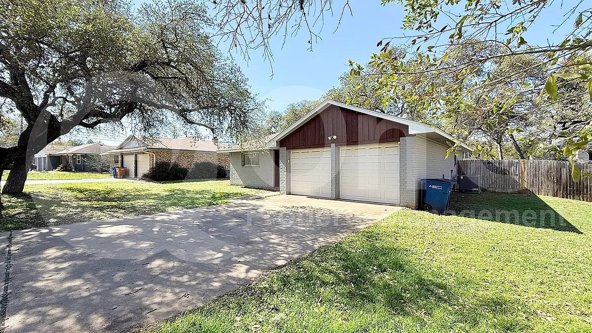 3 bed, 2.0 bath, 1257 sqft, $2,150 — Photo 1