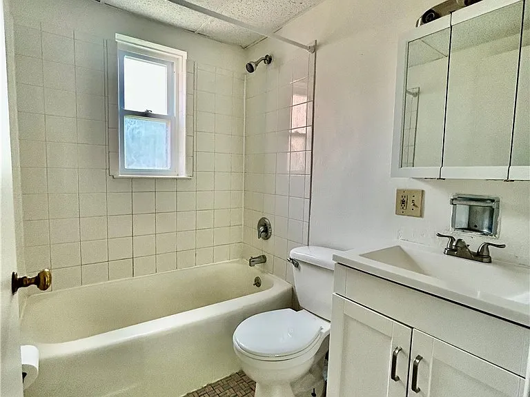 34 Latona Ct #1 — Photo 12