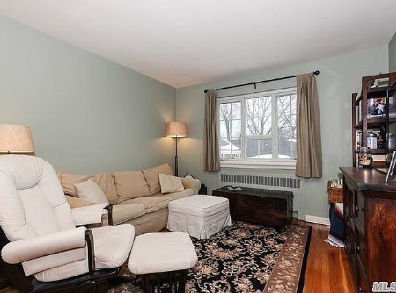 3rd image of 45 Nathan Hale Dr APT 15A