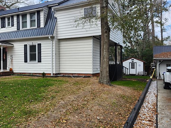 2nd image of 1006 10th Ave.