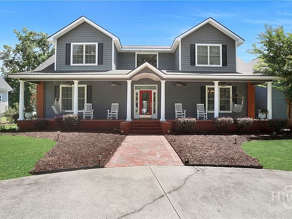 3rd image of 142 Cambridge Drive