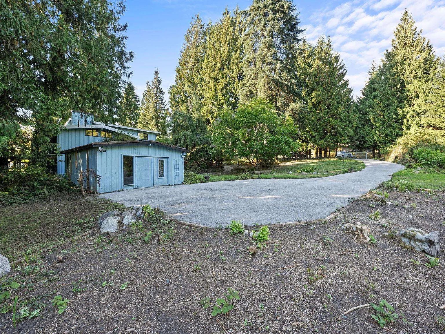 4 bed, 3200 sqft, $5,000 — Photo 2