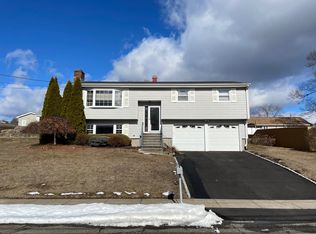 180 Goldbach Dr, Stratford, CT 06614