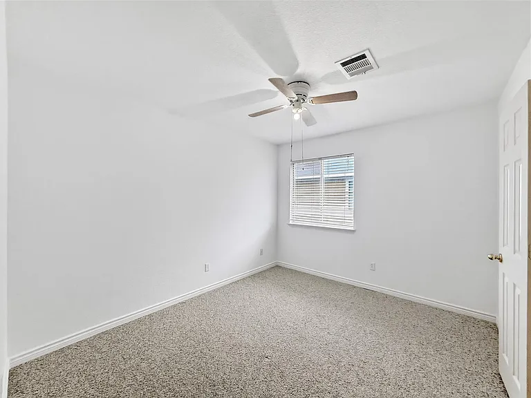 9215 Rowlands Sayle Rd — Photo 12