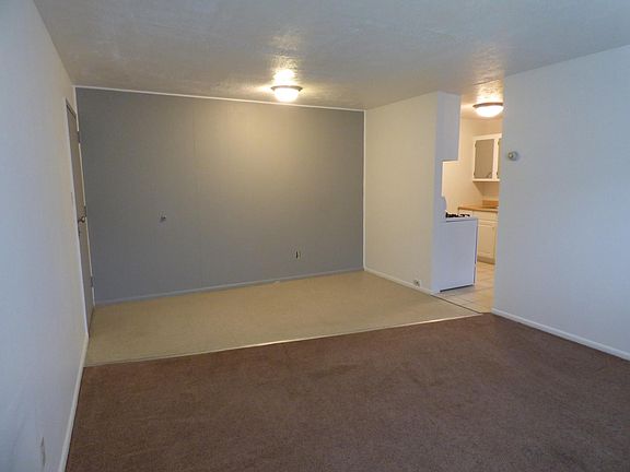 4th image of 2306 Meyer Ave