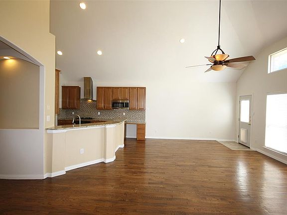 5th image of 109 Turnberry Ln