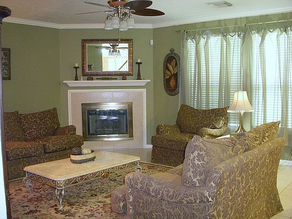 Living Room w/Fireplace