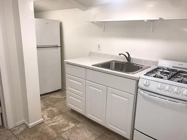 625 Bradbury St #1 — Photo 8