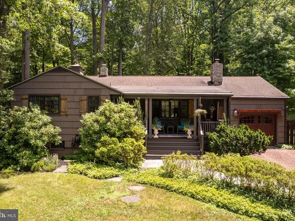 221 Pleasant Valley Rd, Titusville, NJ 08560