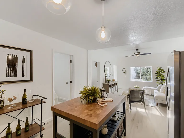 3537 Lipan St — Photo 2