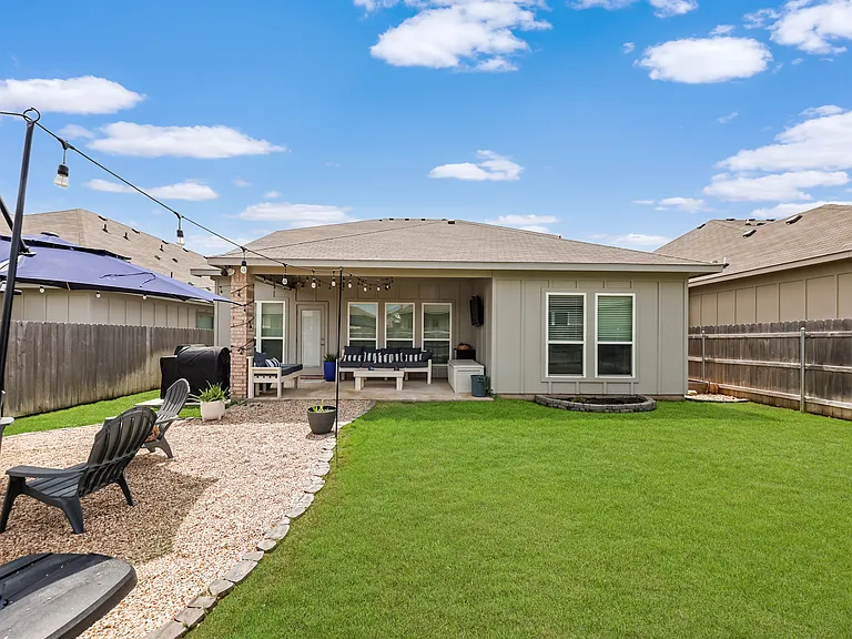 612 Pipe Creek Dr — Photo 23