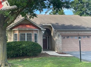 15 Swallow Ct, Falling Waters, WV 25419