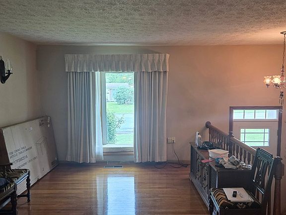 2nd image of 705 South 4th Avenue