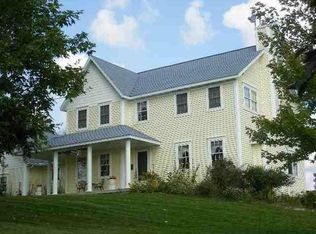 W18596 Oriole Rd, Eland, WI 54427