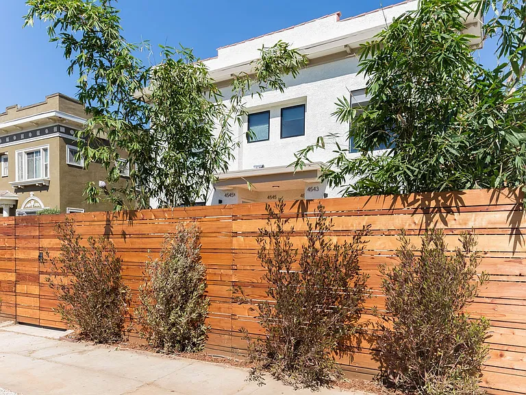 4543 Pickford St — Photo 15