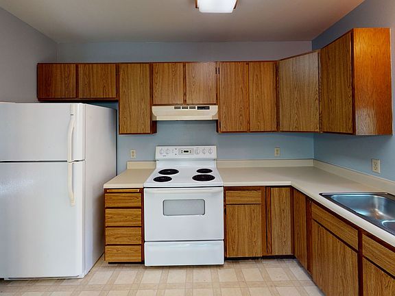 3rd image of 3545 Silverleaf Ave #1