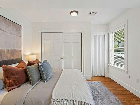 5th image of 296 W 3rd St #32