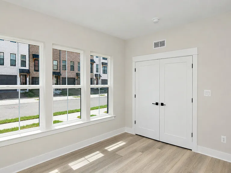 42126 Hazel Grove Ter — Photo 32