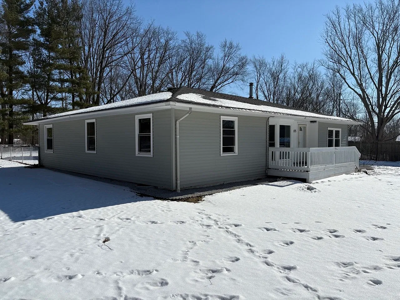 3 bed, 1366 sqft, $1,920 — Photo 3