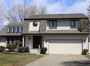 83 Kingsview Rd, Buffalo, NY 14221