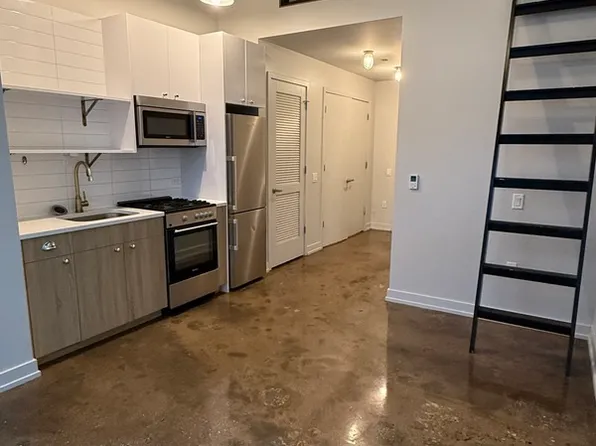 700 N La Salle Dr #706, Chicago, IL 60654