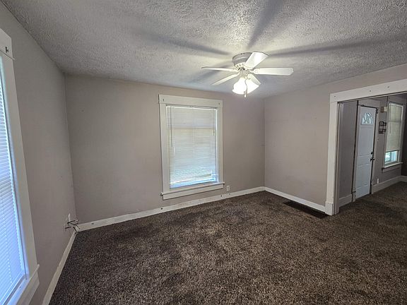 4th image of 308 N 9th St