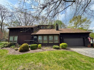 46 E Glenora Dr, Grove City, PA, 16127