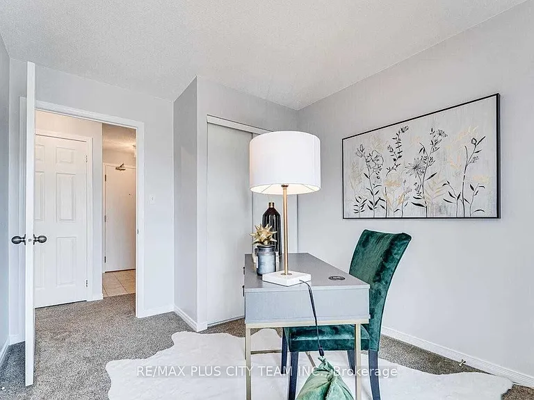 94 Aspen Springs Dr #201 — Photo 9