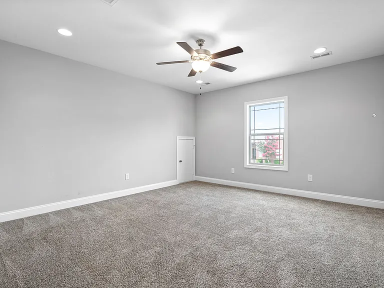 3482 Southwood Dr — Photo 25
