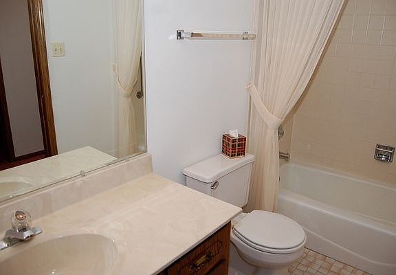 2nd Bathroom