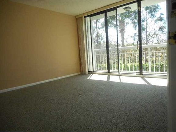 3rd image of 2721 Village Blvd APT 201