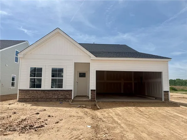 205 Candytuft Ct, Lexington, NC 27295