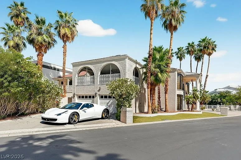 2834 Queens Courtyard Dr