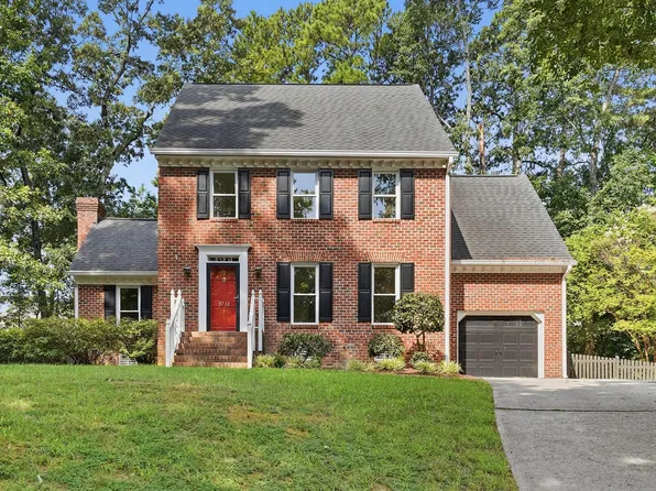 9712 Astor Ct, Cary, NC 27518