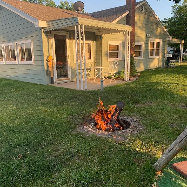 1st image of 6505 Swallow Dr