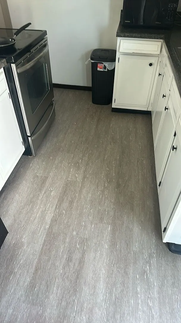 301 N Carole Ave — Photo 2