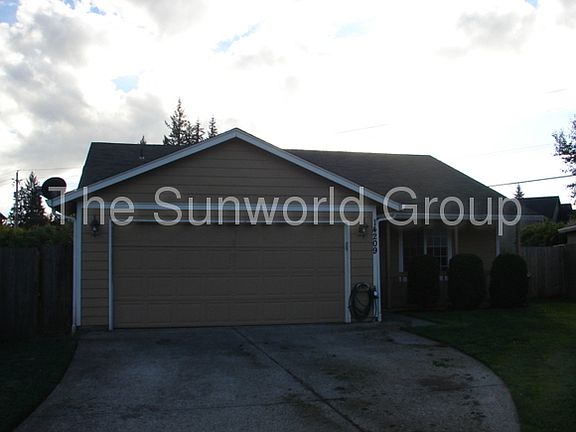 2nd image of 14209 NE 81st St