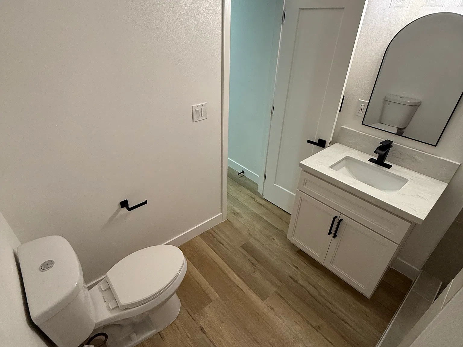 1 bed, 500 sqft, $2,400 — Photo 4