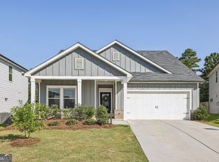 4919 Dufour Dr, Lilburn, GA 30047