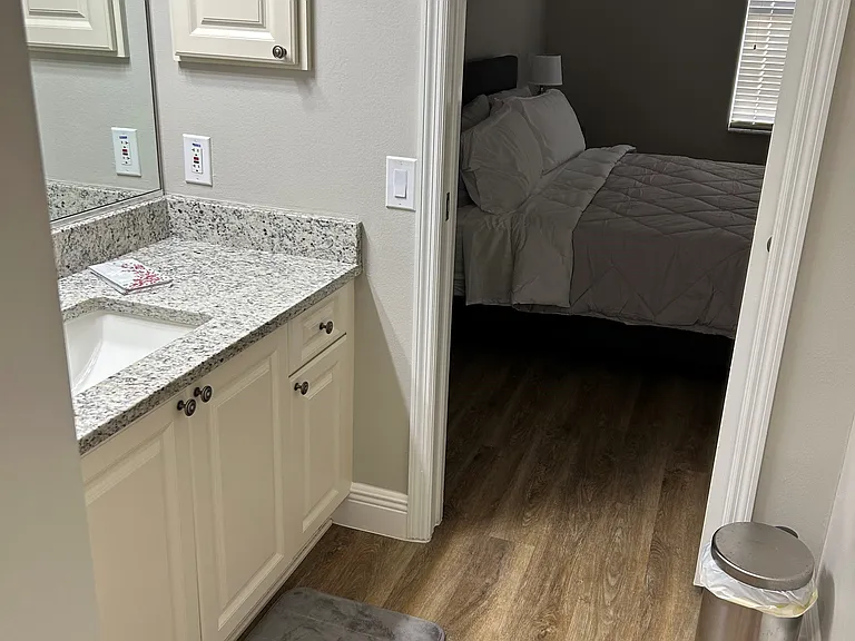 484 Hildalgo Dr — Photo 13