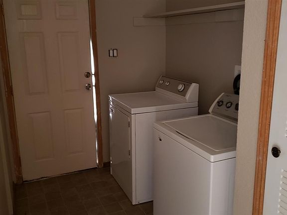 3rd image of 1508 S Beech Ave