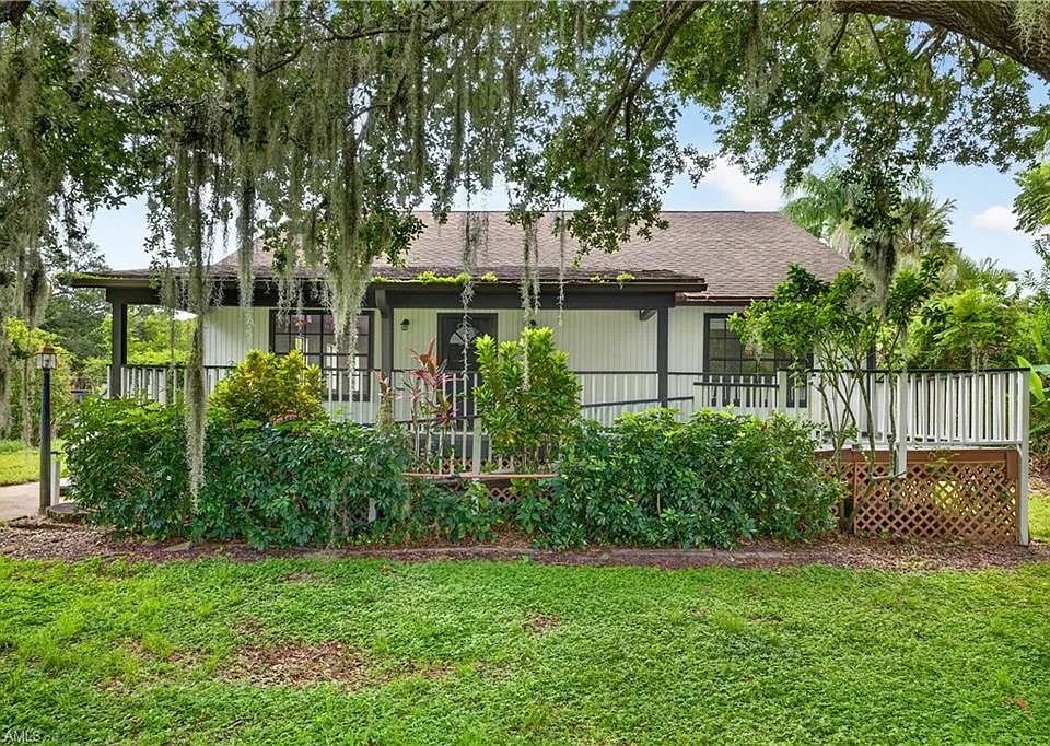 16970 Carolyn Ln