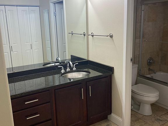 4th image of 700 E 8th St Unit 8G