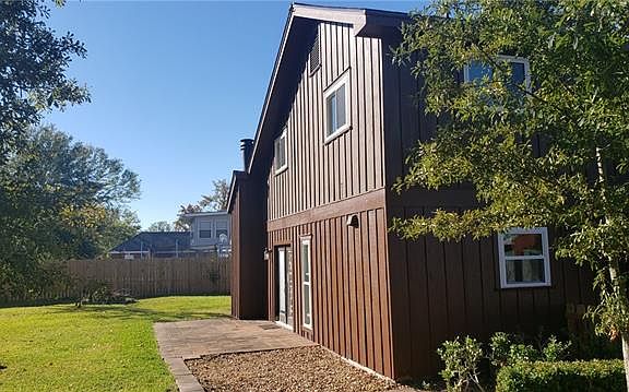 3rd image of 3509 Adrienne Ln