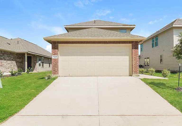 9419 Dogwood Hl — Photo 1